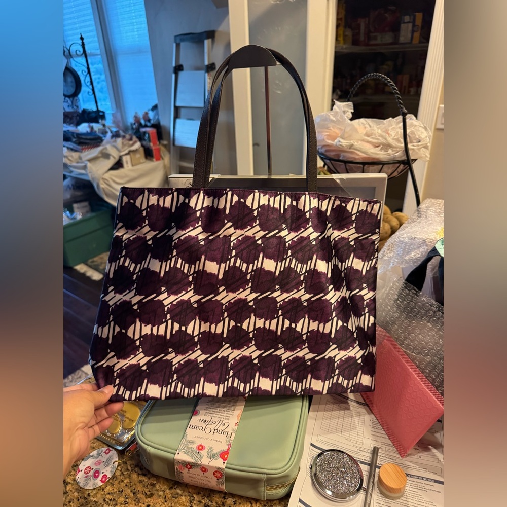 HENRI BENDEL Izak Tote Bag Purse-NEW no tag - Picture 2 of 4